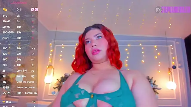 stephaniediaz online show from 12/22/24, 11:54