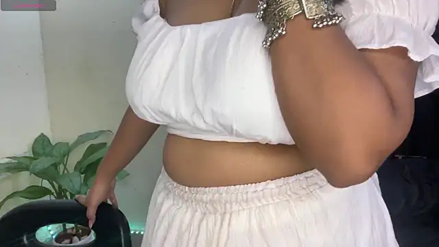 Snapshot of Doodhwaali chatting on 11/07/25, 10:53 Doodhwaali online show from 11/07/25, 10:53