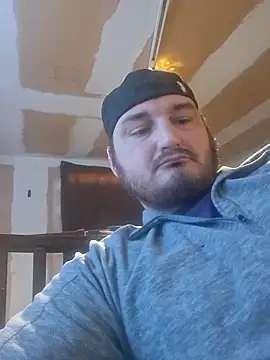 Snapshot of muledick8824 chatting on 10/28/25, 03:33 muledick8824 online show from 10/28/25, 03:33