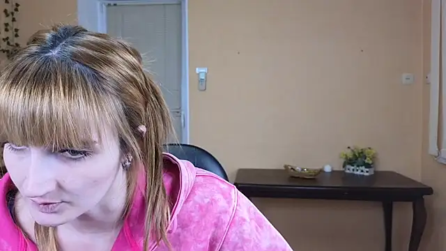 Nika Kitten online show from 02/25/25, 11:59