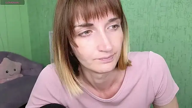 Nika Kitten online show from 05/15/26, 10:35