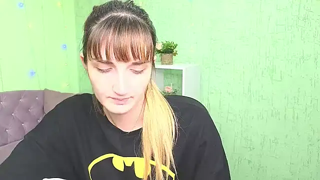 Nika Kitten online show from 11/27/25, 10:27