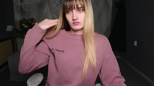 Nika Kitten online show from 12/03/25, 09:42