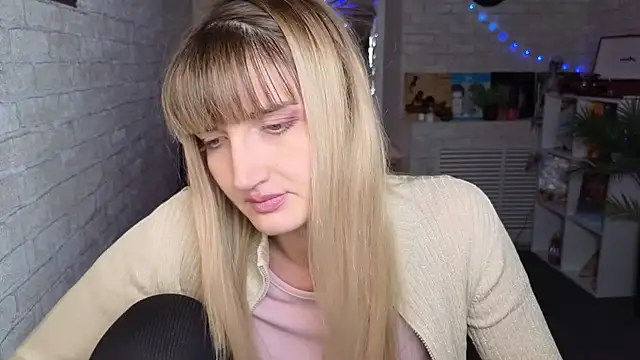 Nika Kitten online show from 10/01/25, 04:22