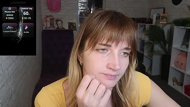 Nika Kitten online show from 04/15/26, 10:43