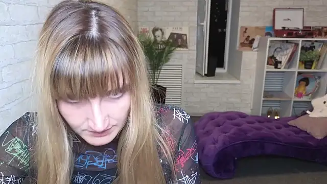 Nika Kitten online show from 09/09/25, 04:05