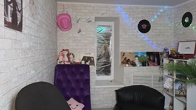 Nika Kitten online show from 09/29/25, 04:23