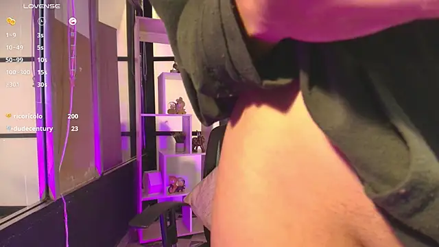 AlliceRosero online show from 03/22/25, 10:15