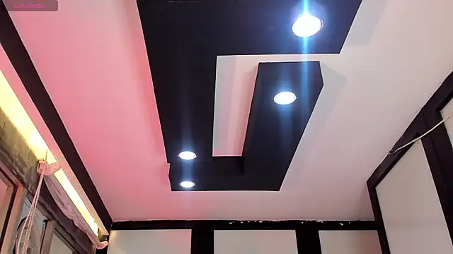 AlliceRosero online show from 03/01/25, 07:41