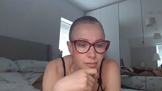 ELEGANT-ARIA36 online show from 03/17/25, 08:40