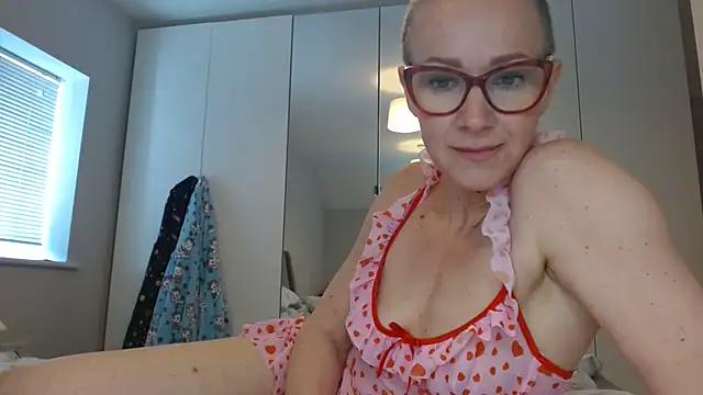 ELEGANT-ARIA36 online show from 03/18/25, 12:06