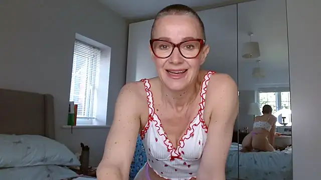 ELEGANT-ARIA36 online show from 02/22/25, 12:40