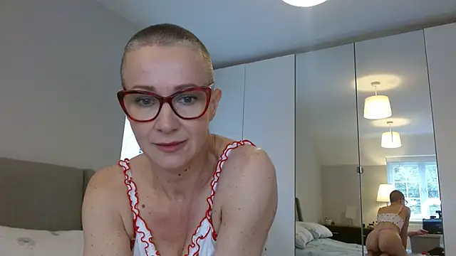 ELEGANT-ARIA36 online show from 03/07/25, 10:46