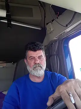 Snapshot of Billy72 chatting on 04/15/26, 11:05 Billy72 online show from 04/15/26, 11:05