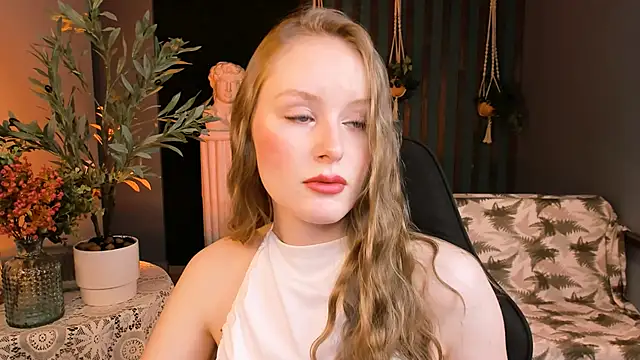 VivienLeeigh online show from 11/27/25, 09:10