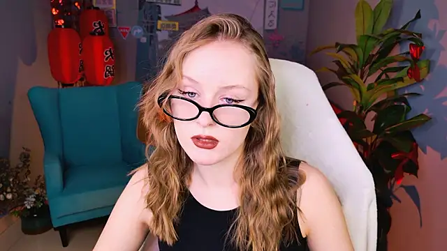 VivienLeeigh online show from 03/19/26, 05:29