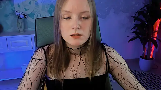 Snapshot of VivienLeeigh chatting on 02/11/25, 01:20 VivienLeeigh online show from 02/11/25, 01:20
