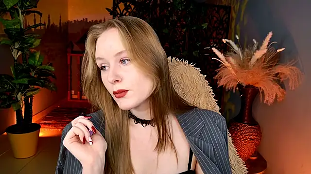 VivienLeeigh online show from 04/29/26, 05:11