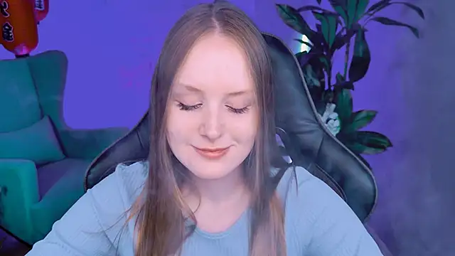 Snapshot of VivienLeeigh chatting on 09/18/25, 11:13 VivienLeeigh online show from 09/18/25, 11:13