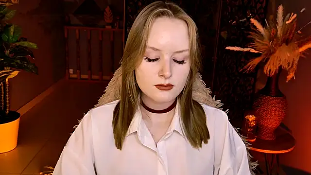 VivienLeeigh online show from 06/05/26, 06:52