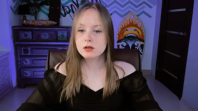Snapshot of VivienLeeigh chatting on 03/12/25, 01:08 VivienLeeigh online show from 03/12/25, 01:08