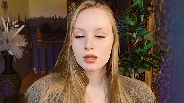 VivienLeeigh online show from 11/28/25, 01:44