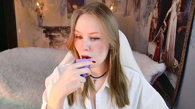 VivienLeeigh online show from 03/12/26, 05:02