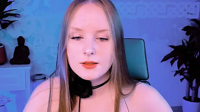 Snapshot of VivienLeeigh chatting on 09/13/25, 09:09 VivienLeeigh online show from 09/13/25, 09:09