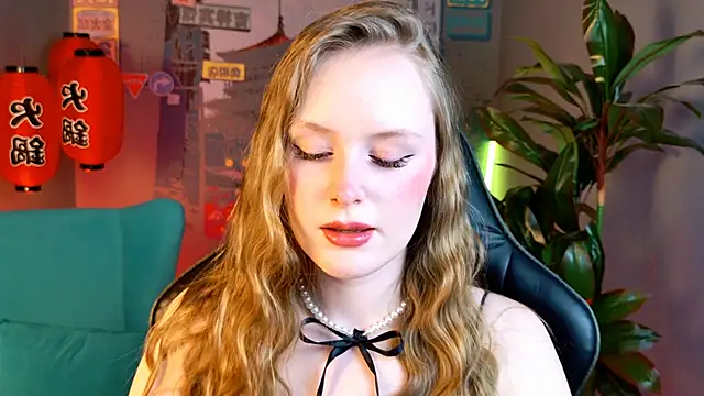 VivienLeeigh online show from 11/22/25, 09:08