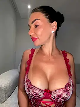 krissiswrld- online show from 10/22/25, 03:33