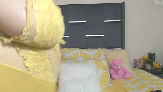 LaCaramellaChocolatia online show from 02/22/26, 03:46