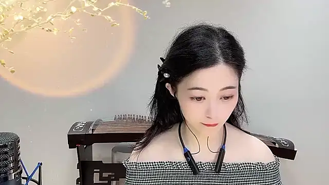 Tian-xin-999 online show from 09/14/25, 03:45