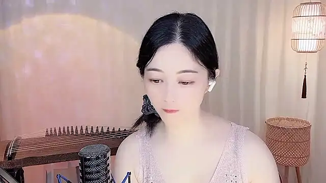 Snapshot of Tian-xin-999 chatting on 05/16/26, 05:23 Tian-xin-999 online show from 05/16/26, 05:23