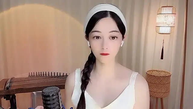 Snapshot of Tian-xin-999 chatting on 06/24/26, 04:27 Tian-xin-999 online show from 06/24/26, 04:27