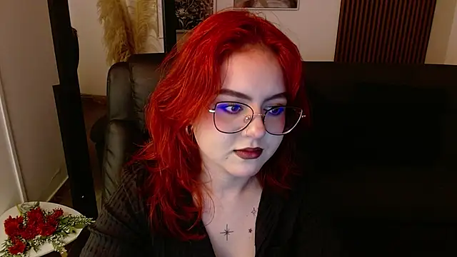 Snapshot of crimson_tati_ chatting on 03/13/25, 04:16 crimson tati online show from 03/13/25, 04:16