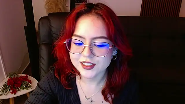 Snapshot of crimson_tati_ chatting on 03/06/25, 06:52 crimson tati online show from 03/06/25, 06:52
