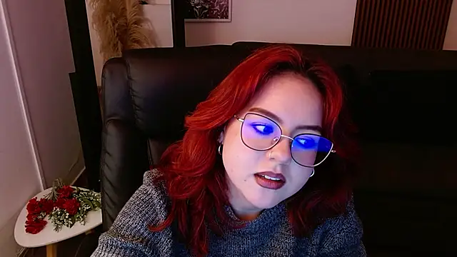Snapshot of crimson_tati_ chatting on 02/25/25, 03:20 crimson tati online show from 02/25/25, 03:20