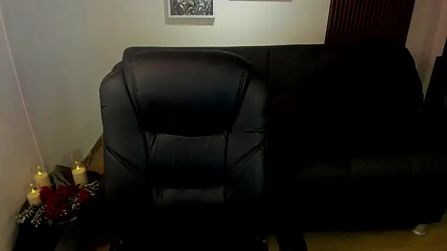 crimson tati  online show from 10/24/25, 03:49