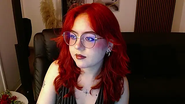 Snapshot of crimson_tati_ chatting on 03/14/25, 04:32 crimson tati online show from 03/14/25, 04:32