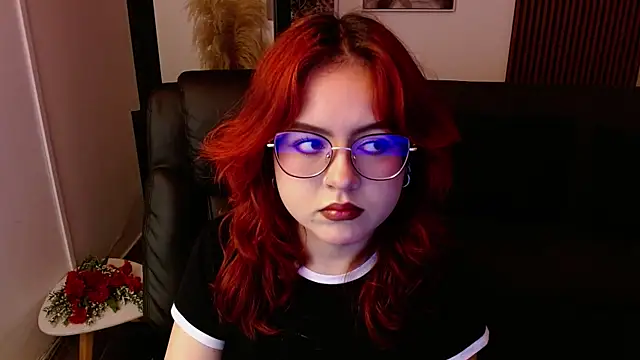 Snapshot of crimson_tati_ chatting on 03/07/25, 04:02 crimson tati online show from 03/07/25, 04:02