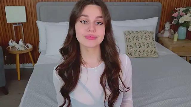 RihannaRose online show from 11/12/25, 05:06