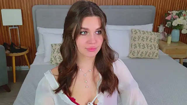 RihannaRose online show from 11/14/25, 05:05