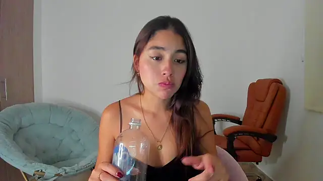 AriaMontgomery online show from 02/16/25, 10:32