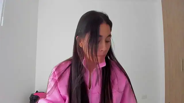 AriaMontgomery online show from 12/03/25, 08:47