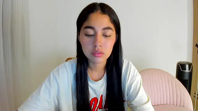 AriaMontgomery online show from 06/16/26, 05:18