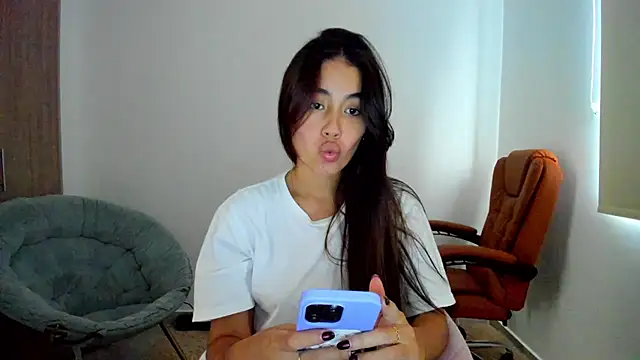 AriaMontgomery online show from 02/17/25, 07:44