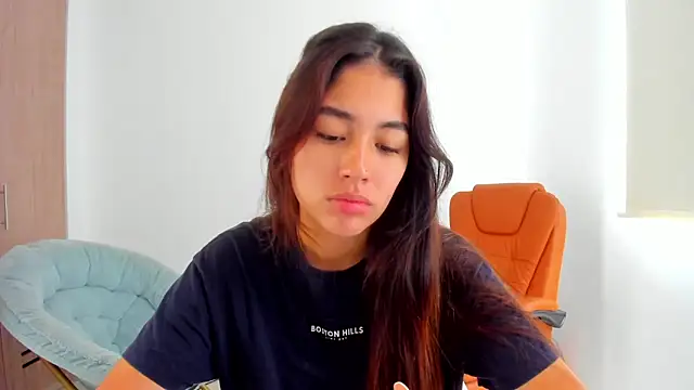 AriaMontgomery online show from 03/07/25, 06:22