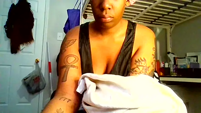 MsSapPhire500 online show from 11/15/25, 04:55