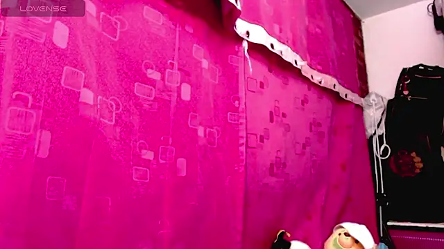 holy juli online show from 01/15/26, 04:16