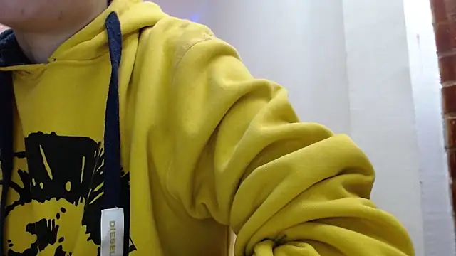 holy juli online show from 03/09/26, 03:10